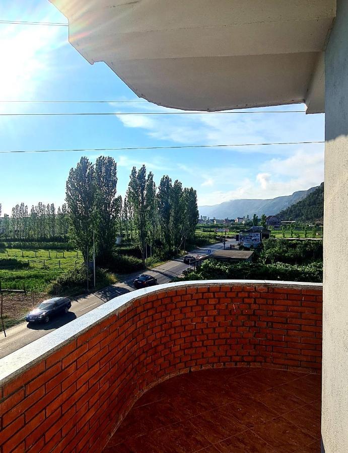 Hotel Nicola Lezhe Bagian luar foto