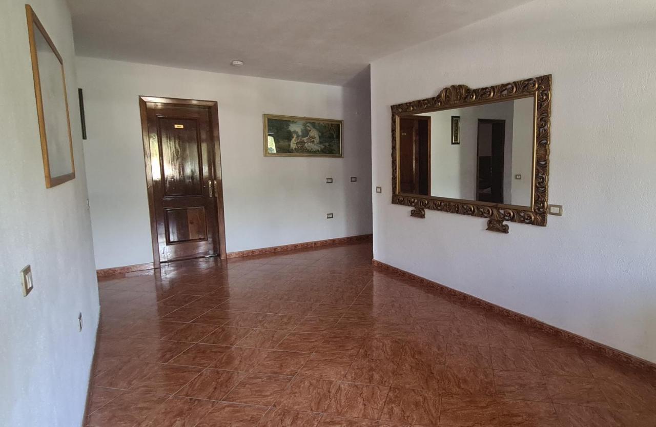 Hotel Nicola Lezhe Bagian luar foto