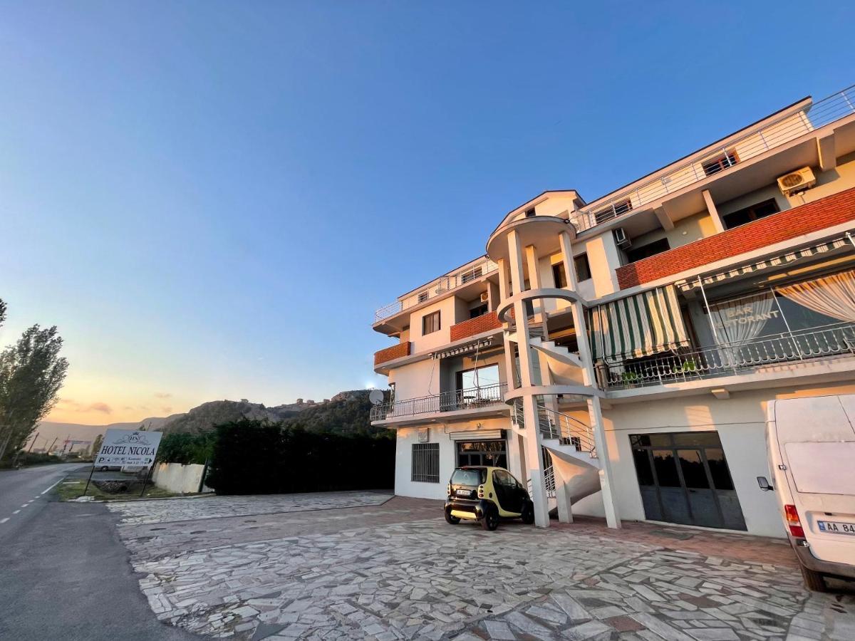 Hotel Nicola Lezhe Bagian luar foto